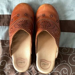 Dansko loafer brown, barely used